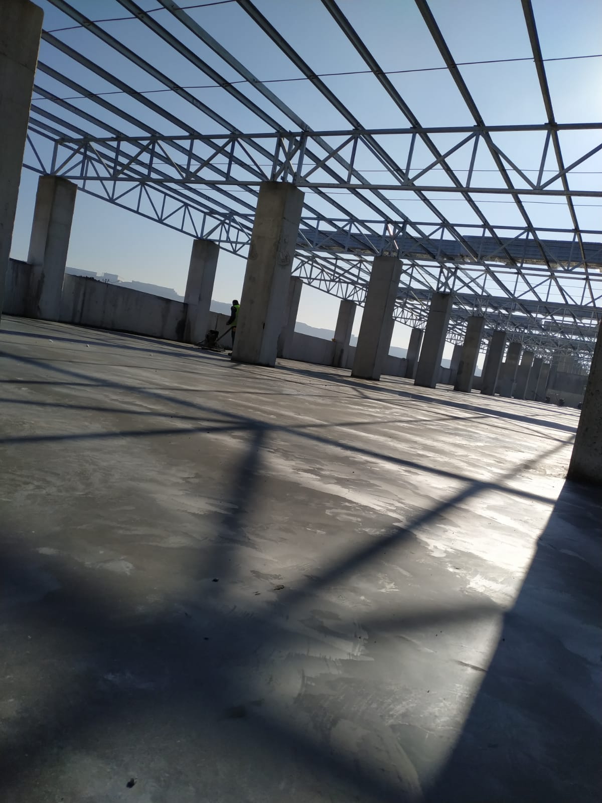 Saha Beton Dökümü: Başarılı ve Dayanıklı Zeminler İçin Tam Rehber