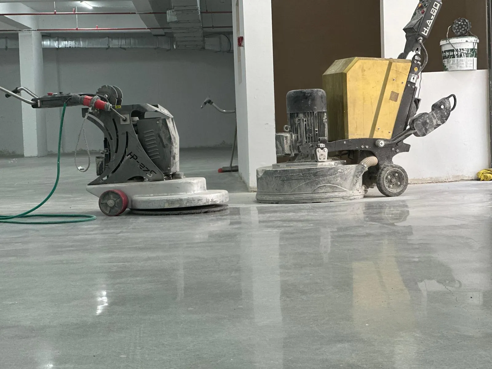 Beton silim makinesiyle zemin yüzeyinin açılması