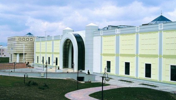 Elvan Kent AVM: Ankara'nın Ticari Kalbinde Emplus Zemin İmzası